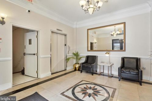 415 19th St, Philadelphia PA  19130-0038 exterior