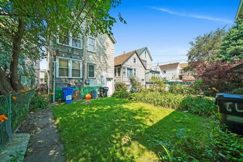 8417 Brandon Ave, Chicago IL 60617-4457 exterior