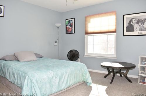 5300 Riverwalk Trl, Commerce Township MI 48382-2842 exterior