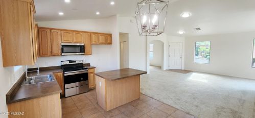 7832 Hidden Places Loop, Tucson AZ  85756-8488 exterior