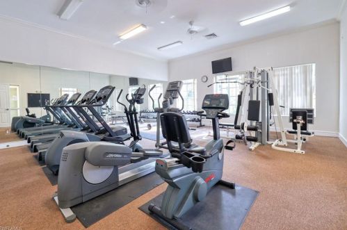 8264 Key Royal Cir, Naples FL 34119-6810 exterior