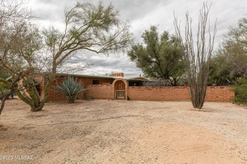 6661 Los Arboles Cir, Tucson AZ  85704-4108 exterior