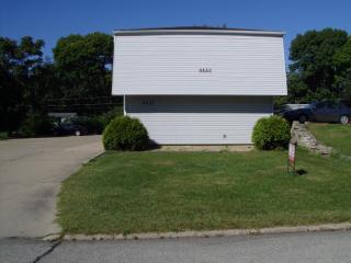 4421 Rushmore Dr, Cedar Rapids IA  52402-3010 exterior