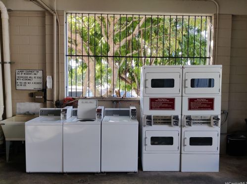 1611 Miller St, Honolulu HI  96813-1879 exterior