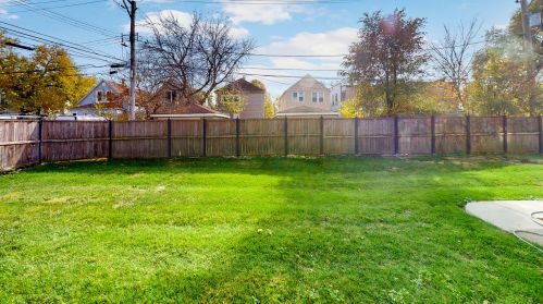 10643 Perry Ave, Chicago IL 60628-3428 exterior