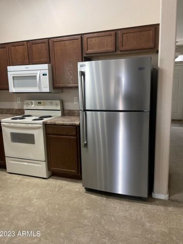 6926 37th Dr, Phoenix AZ  85041-6160 exterior