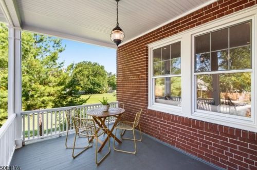 192 Gregory Pl, Town Center NJ  07052-3952 exterior