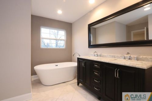 185 Nebula Rd, Piscataway NJ 08854-5441 exterior