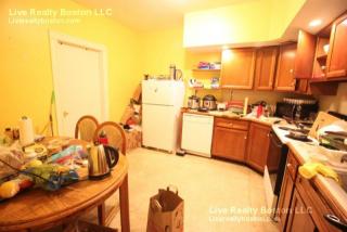 1255 Beacon St, Brookline MA  02446-5202 exterior