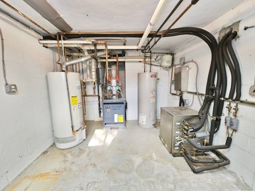 34 Del Rey Dr, Mount Vernon NY 10552-1306 exterior