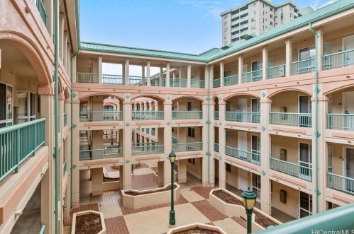 1080 Ala Napunani St, Honolulu HI 96818-1783 exterior