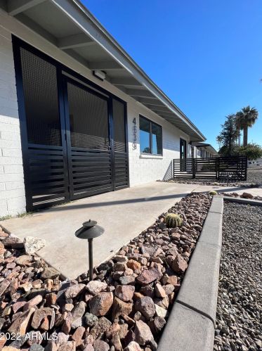 4639 12th Ave, Phoenix AZ  85013-7606 exterior
