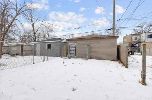 6524 Eberhart Ave, Chicago IL 60637-3206 exterior