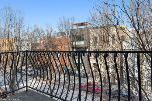 1533 Thomas St, Chicago IL 60642-3927 exterior