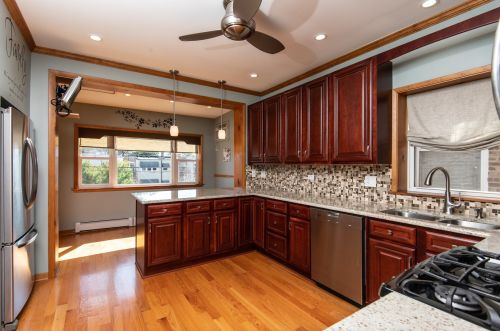 3621 Whipple St, Chicago IL 60655-2328 exterior