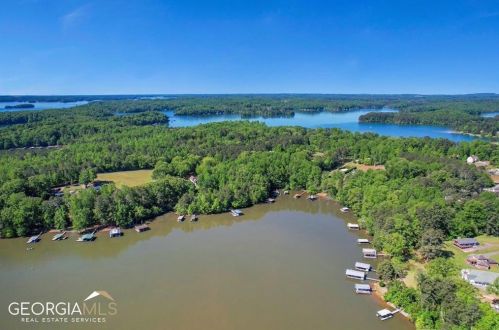 6970 Diana Cir, Gainesville GA 30506-4708 exterior