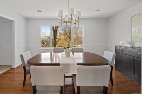 30 Woodcrest Dr, Armonk NY 10504-2904 exterior