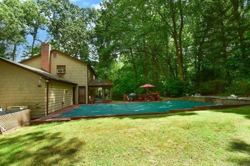 44 Marjorie Ln, Vernon CT 06066-4007 exterior