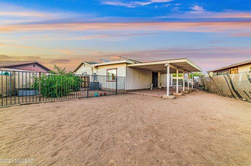 7421 Calle Medina, Tucson AZ  85757-8505 exterior