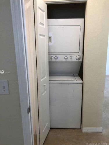 908 Mccray Ct, Fort Pierce FL  exterior