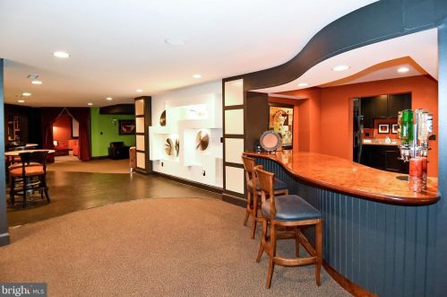 11300 Glen Rd, Rockville MD 20854-1849 exterior