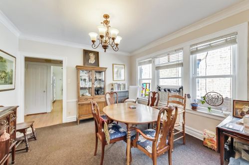 2836 Lunt Ave, Chicago IL 60645-2917 exterior