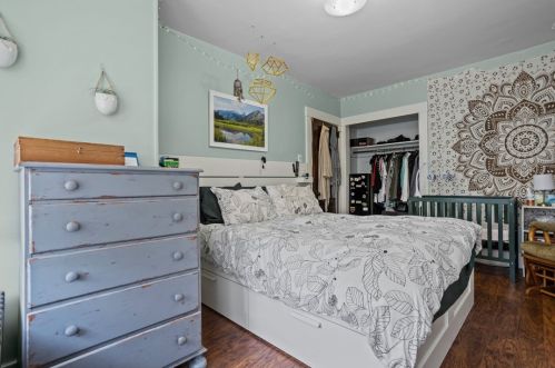 1129 Jancey St, Pittsburgh PA 15206-1326 exterior