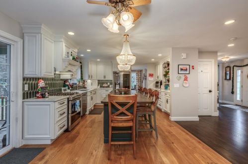 16 Shenandoah Dr, Concord NH  03301-7920 exterior