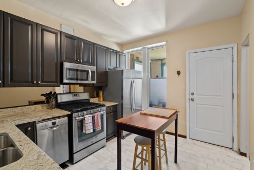 3009 Belden Ave, Chicago IL 60647-2804 exterior