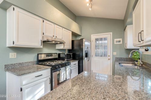 4879 Doria Dr, Tucson AZ 85742-4101 exterior