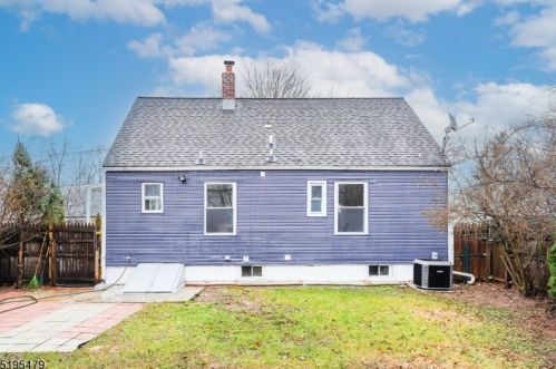 65 Semel Ave, Iselin NJ 08830-1134 exterior