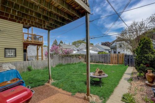 2446 Burrell St, Milwaukee WI 53207-1521 exterior