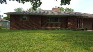 15230 Charluene Dr, Fenton, MI 48430-1406