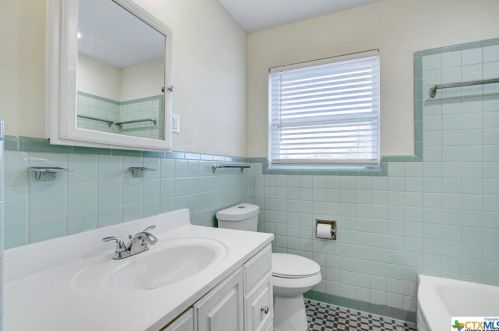 231 Savannah Dr, San Antonio TX 78213-3446 exterior