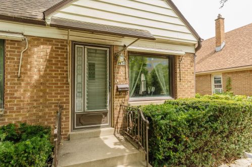 8930 Lincoln Ave, Milwaukee WI 53207-1711 exterior