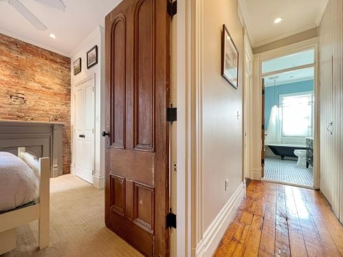 137 42nd St, Pittsburgh PA  15201-3136 exterior