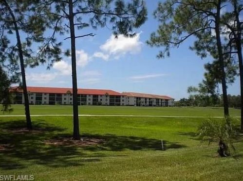 7340 Glenmoor Ln, Naples FL 34104-6748 exterior