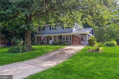 12 Crst Park Ct, Silver Spring MD 20903-1305 exterior