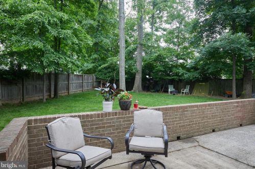 629 Goldsborough Dr, Rockville MD 20850-1905 exterior