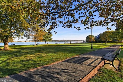 401 Fayette St, Alexandria VA 22314-2228 exterior