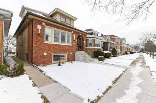 7810 Cressett Dr, Chicago IL  60707-1344 exterior