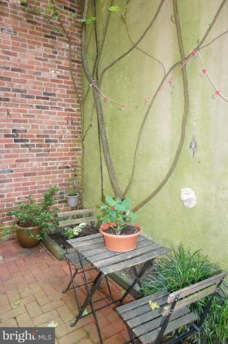 618 Kater St, Philadelphia PA 19147-1817 exterior