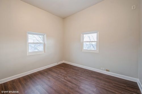 5327 Michigan Ave, Chicago IL 60615-4625 exterior