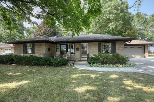 9402 Morgan Ave, Milwaukee, WI 53228-1411