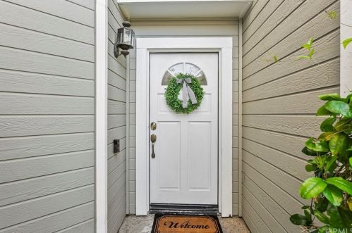 2232 Catalpa Dr, Tustin CA 92782-8357 exterior