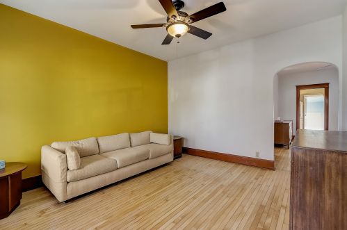 2952 California St, Milwaukee, WI 53207-2468