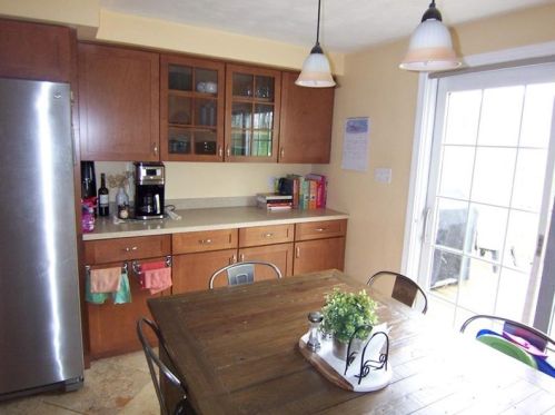 2242 Clairmont Dr, Pittsburgh PA  15241-3210 exterior