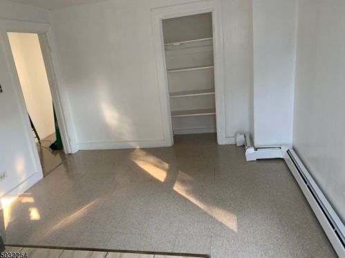 212 7th St, Newark NJ  07107-1610 exterior