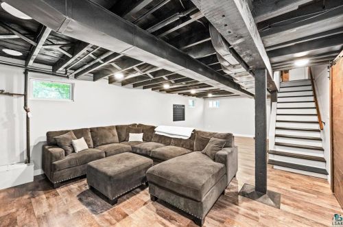 545 Anderson Rd, Duluth MN 55811-5405 exterior