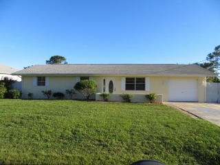 592 Walters Ter, Fort Pierce FL  34983-3881 exterior